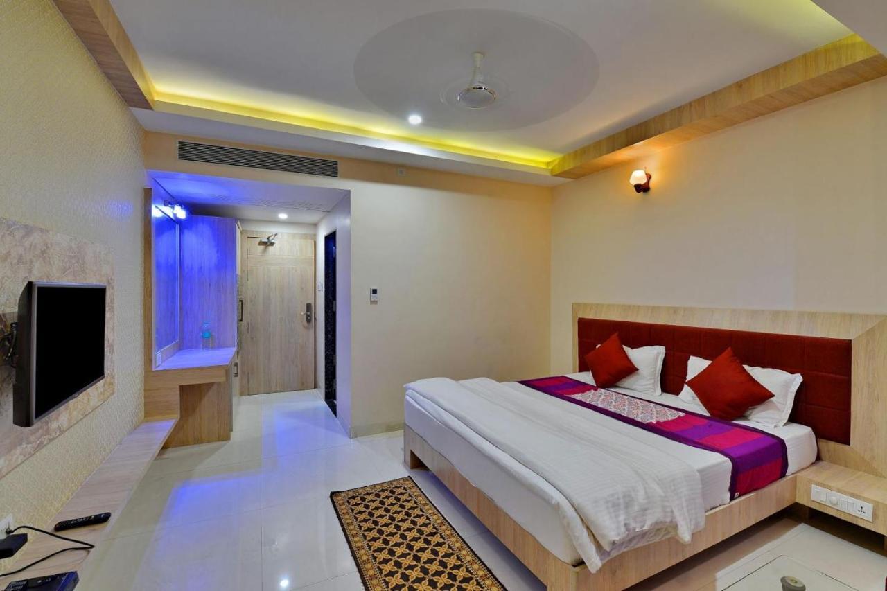 Hotel Signetic Blue Bhopal Exterior foto