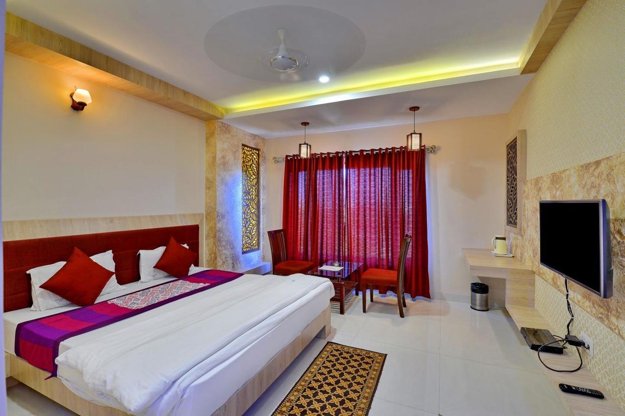 Hotel Signetic Blue Bhopal Exterior foto